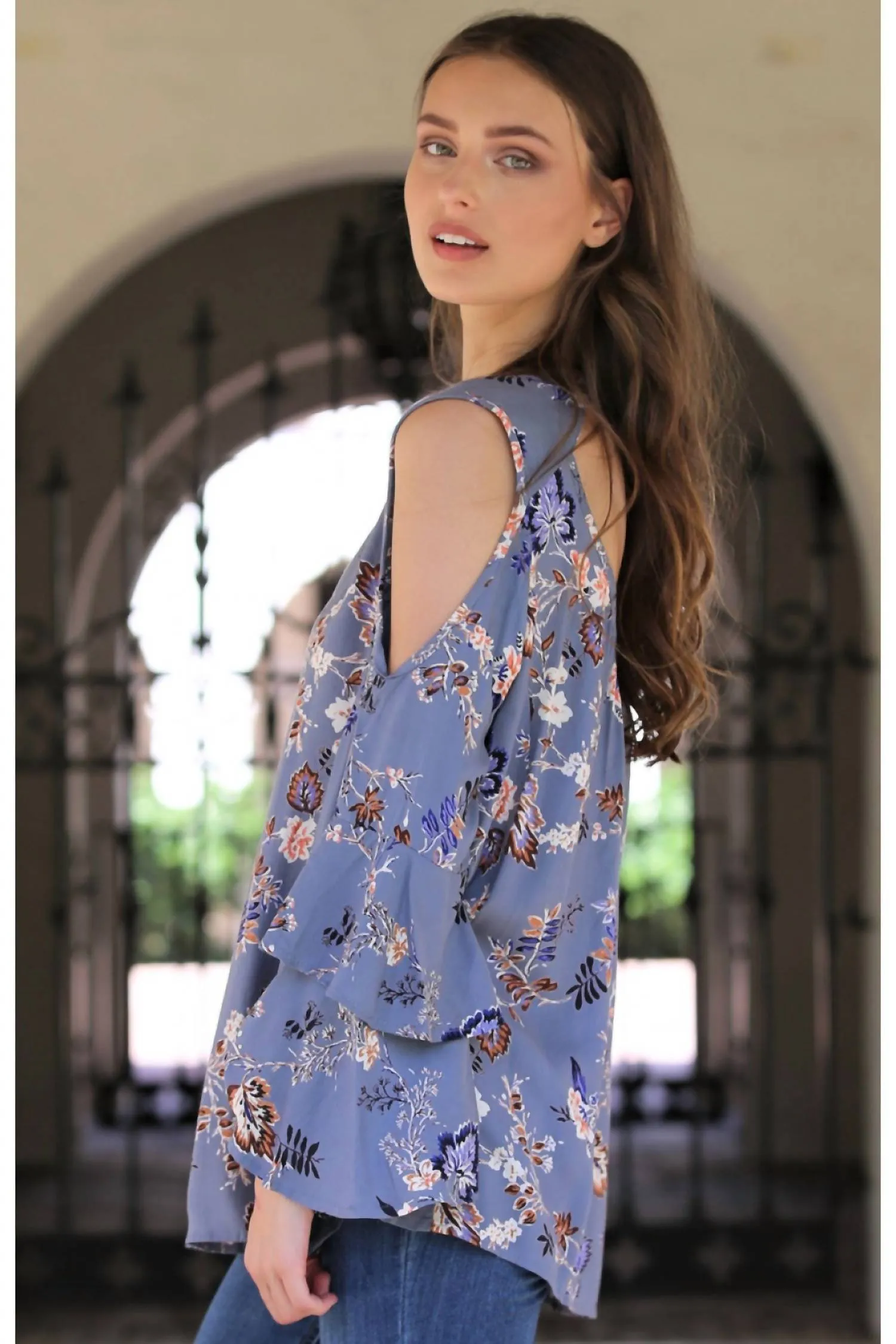 Angie - Jaquard Keyhole Cold Shoulder Top