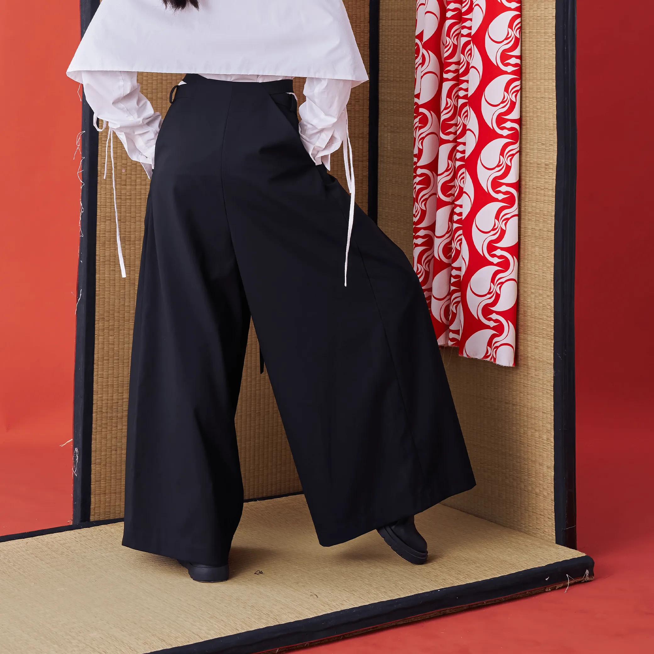 Back Panel Tie Waist Wide-leg Trousers